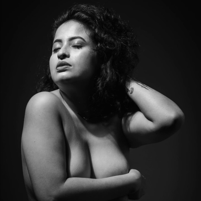Hot Desi Model Enakshi Chowdhury Sucking Lover Cock Missionary & Cowgirl Fucking Cum Full Sex Session