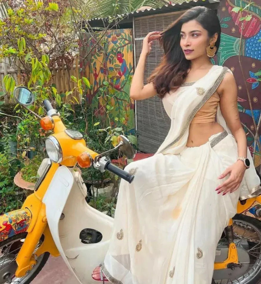 🥵Beautiful Actress Affair with Director Most Exclusive Viral Stuff Total 2 VIDEOS Recording herself Full NUDE Showing Pssy & Licking Boobs with Full Face to get Movie🍿💦!! Don't Miss🥵🔥