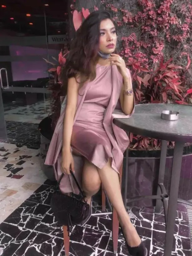 🥵Beautiful Actress Affair with Director Most Exclusive Viral Stuff Total 2 VIDEOS Recording herself Full NUDE Showing Pssy & Licking Boobs with Full Face to get Movie🍿💦!! Don't Miss🥵🔥